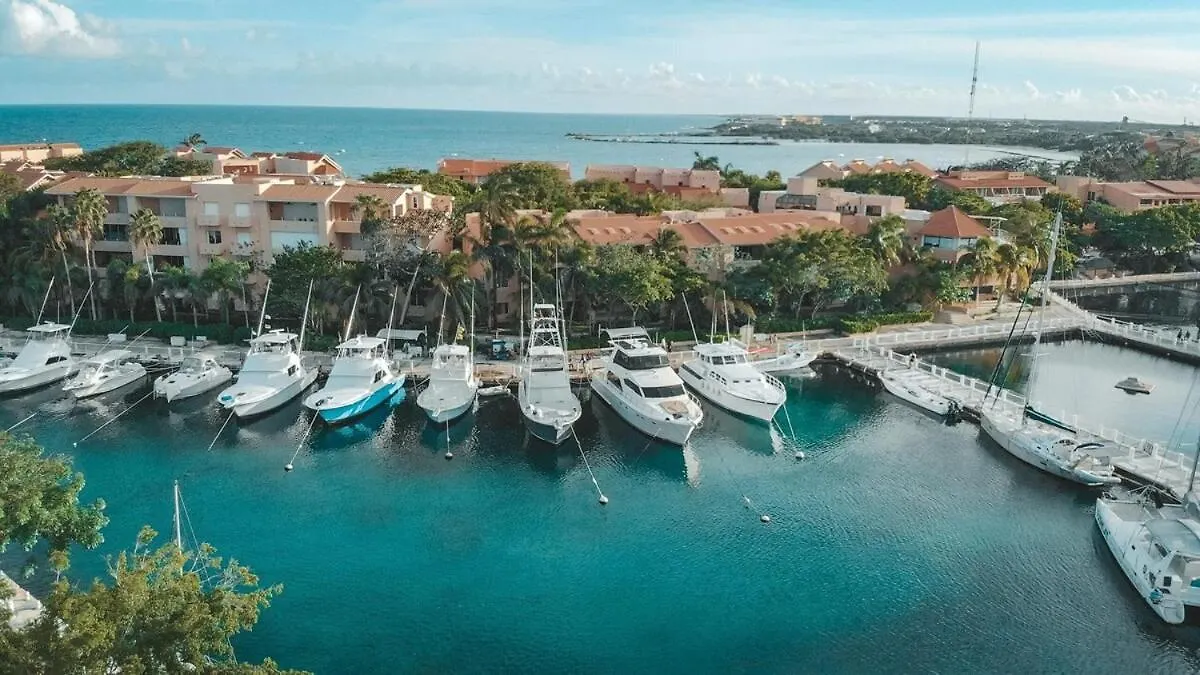 Botel Private Sailboat 5-Min Walk To Beach & Downtown